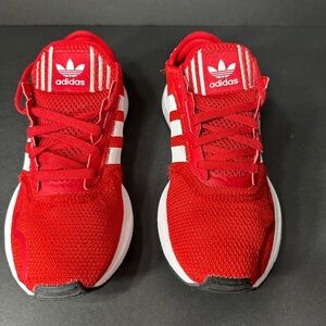 Adidas Kids Red Sneakers size 6.5 pre owned Exellent conditions